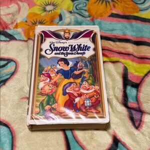 Disney Snow White and the Seven Dwarfs Colorful VHS